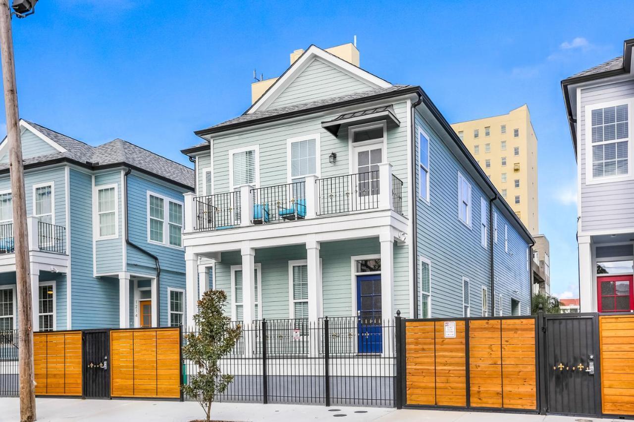 Hosteeva Chic 4 Bedroom With High-end Upgrades Pool & Perfect Location * New Orleans